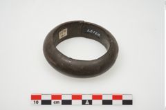 Foto von Lignitarmring (NHMW-PRAE-025120)